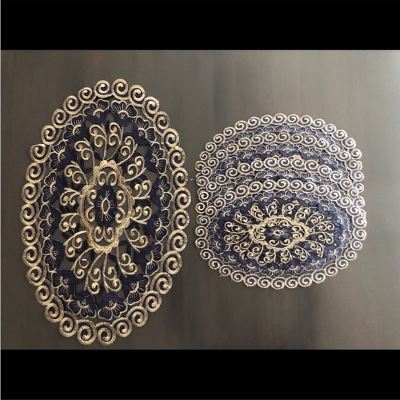 Elegant Navy/Gold Table cover Set - Picture 2 of 5